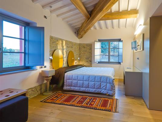 SMARTBOX - Da Perugia ad Assisi 2 giorni in Spa con cena in hotel 3* e 4* in Umbria - Cofanetto regalo - 2