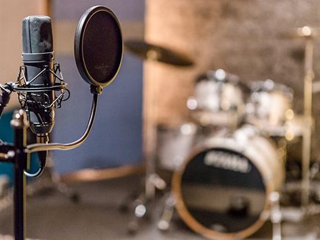 SMARTBOX - Musica al top: 1 ora di registrazione con fonico nel più grande studio d'Italia a Milano - Cofanetto regalo - 2