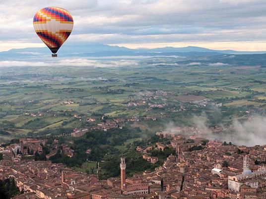 SMARTBOX - 3 giorni ricchi damore in Toscana con volo in mongolfiera a Siena per 2 - Cofanetto regalo - 5