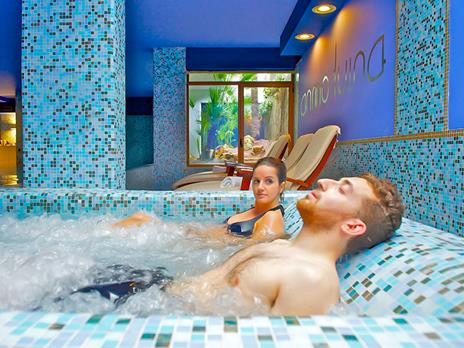 SMARTBOX - Dalla pelle al cuore: 1 romantico massaggio di coppia a Roma - Cofanetto regalo - 3