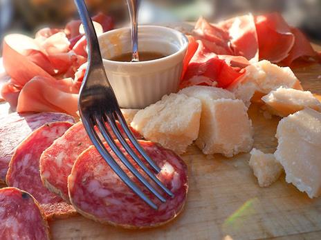 SMARTBOX - Milano da bere: aperitivo e street food tour - Cofanetto regalo - 2