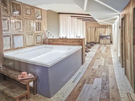 SMARTBOX - Auguri mamma! 1 giorno di relax in Spa per la tua mamma - Cofanetto regalo - 3