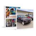 SMARTBOX - Sterzate ribelli a bordo di una BMW 328i: 1 lezione di drift nelle Marche (2h) - Cofanetto regalo