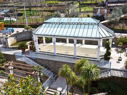 SMARTBOX - Notte italiana con aperitivo per 2 persone - Cofanetto regalo - 3