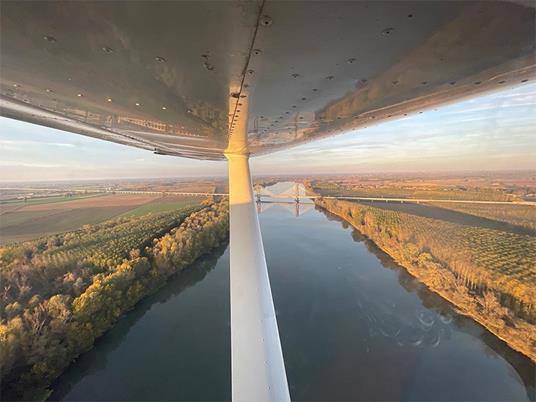 SMARTBOX - Battesimo del volo in Lombardia: prova di pilotaggio di un ultraleggero - Cofanetto regalo - 2
