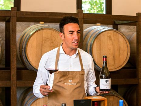 SMARTBOX - Alla scoperta dei vini siciliani: degustazione e visita vigneti in Wine resort a Trapani - Cofanetto regalo - 3