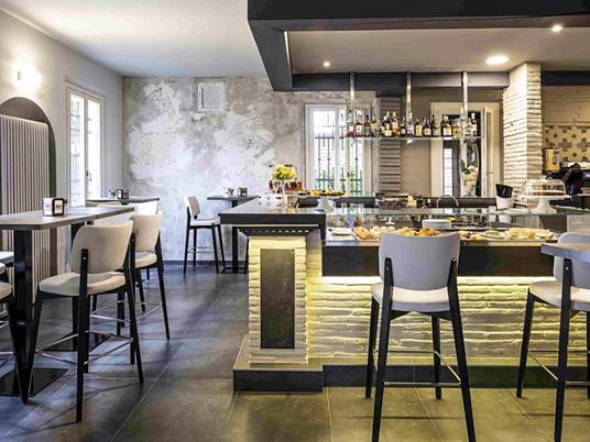 SMARTBOX - Nel cuore dell'Emilia Romagna: 1 notte in hotel 4* con idromassaggio in Bolla e Prosecco - Cofanetto regalo - 4