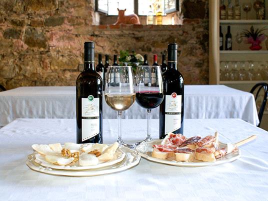 SMARTBOX - Dalluva al vino: visita alla cantina e degustazione vini in tenuta agricola a Pavia - Cofanetto regalo - 2