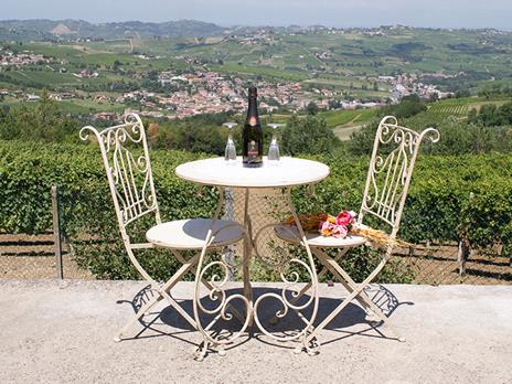 SMARTBOX - Dalluva al vino: visita alla cantina e degustazione vini in tenuta agricola a Pavia - Cofanetto regalo - 4