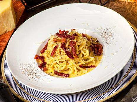 SMARTBOX - Giro dItalia a tavola: i migliori tour enogastronomici - Cofanetto regalo - 2