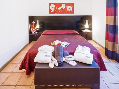 SMARTBOX - 1 notte con pausa relax presso l'Hotel Helvetia Thermal Spa a Bologna - Cofanetto regalo - 4
