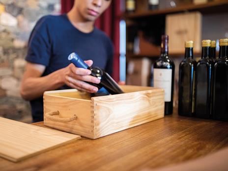 SMARTBOX - Brindisi a un papà speciale! Degustazione in cantina e bottiglie di vino in omaggio - Cofanetto regalo - 4