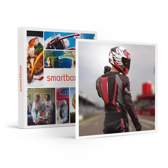 SMARTBOX - 1 giro al volante di una Mercedes-AMG GT R Pro presso l'Autodromo Vallelunga Pietro Taruffi - Cofanetto regalo