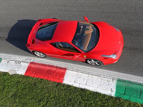 SMARTBOX - 1 appassionante giro al volante di una Ferrari 458 Italia sul Circuito di Vairano - Cofanetto regalo - 3