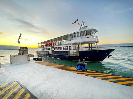 SMARTBOX - Tour pomeridiano a Murano, Burano e Torcello e visita a una vetreria e merletteria per 4 - Cofanetto regalo - 3