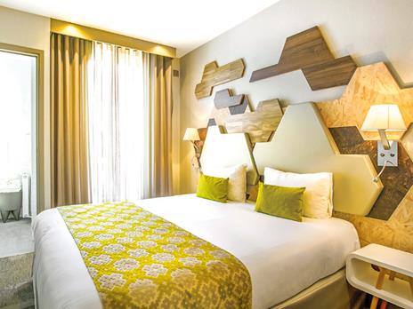 SMARTBOX - Alla scoperta della Ville Lumière a Natale: 3 giorni a Parigi per 2 - Cofanetto regalo - 5