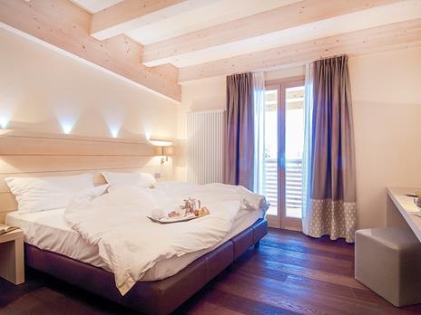 SMARTBOX - Alla scoperta del Trentino: 2 notti con 2 prelibate cene - Cofanetto regalo - 4