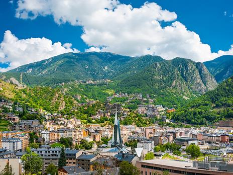 SMARTBOX - Incantevole Andorra: 1 notte con cena o Spa o 2 notti con colazione - Cofanetto regalo - 4