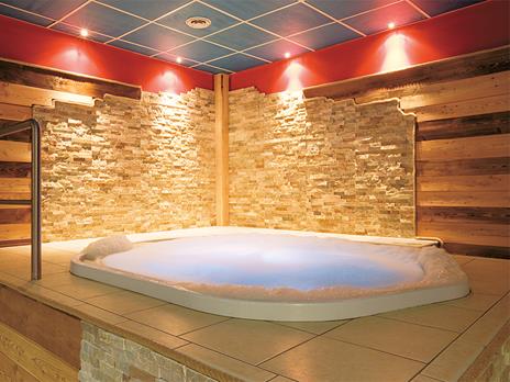 SMARTBOX - Relax in Valpelline: 2 notti in camera Superior con accesso Spa per 2 ad Aosta - Cofanetto regalo - 3