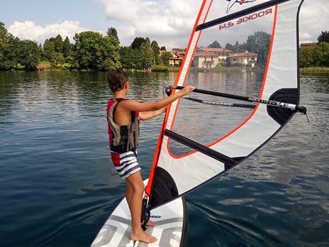 SMARTBOX - 1 lezione di windsurf sul Lago Maggiore per te - Cofanetto regalo - 3