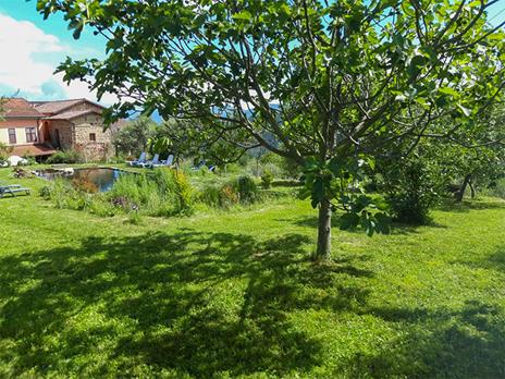 SMARTBOX - 1 notte in agriturismo con pranzo e fattoria didattica in Lunigiana per 2 - Cofanetto regalo - 3