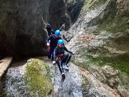 SMARTBOX - Avventura per 2 in Val di Sole: 3h di canyoning in Trentino - Cofanetto regalo - 2