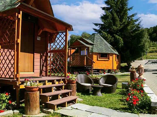 SMARTBOX - Soggiorno insolito in Valle dAosta: 1 notte in Maisonette per 2 persone - Cofanetto regalo - 2