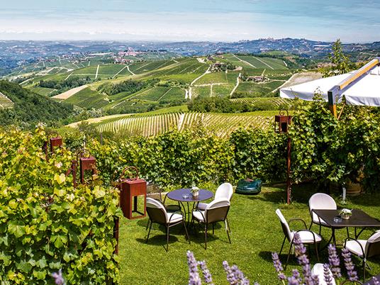 SMARTBOX - Dalla vigna alla Spa: 2 notti con vinoterapia a Monforte dAlba nelle Langhe - Cofanetto regalo - 4