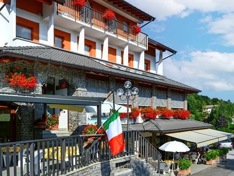 SMARTBOX - 1 notte con Spa e piscina panoramica sulle colline bergamasche - Cofanetto regalo - 4