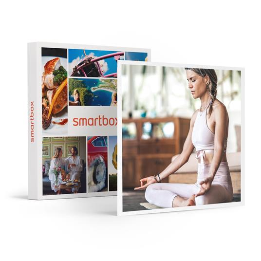 SMARTBOX - Scuola di Yoga online: 1 abbonamento mensile per 1 persona - Cofanetto regalo