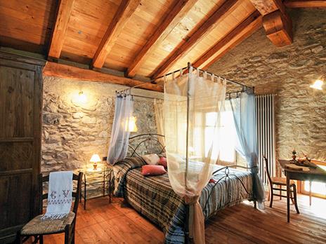 SMARTBOX - 1 notte magica in Valle d'Aosta con degustazione di vino - Cofanetto regalo - 2