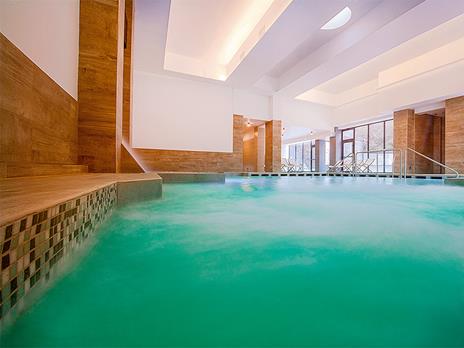 SMARTBOX - Ingresso alla Spa termale Bagni Triponzo, light lunch e massaggio viso per 1 - Cofanetto regalo - 3