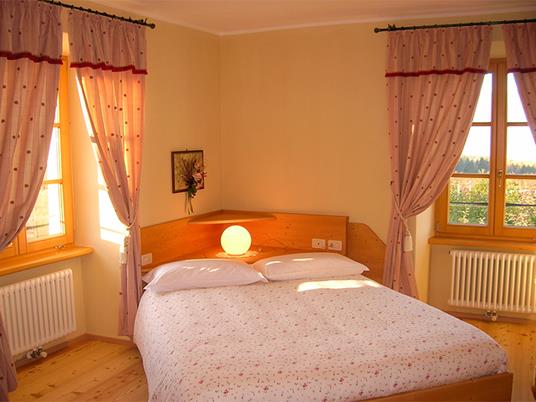 SMARTBOX - 1 notte in un agriturismo vicino a Trento ed elettrizzante escursione in bici - Cofanetto regalo - 3