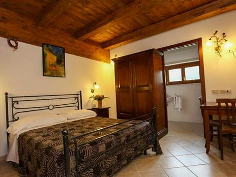 SMARTBOX Risate e natura con 1 notte in agriturismo vicino a Rieti e accesso Parco Avventura del Colonello Cofanetto regalo - 4