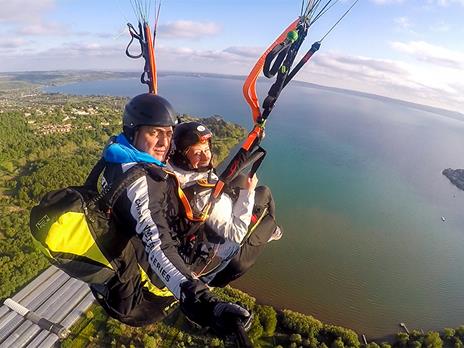 SMARTBOX - Adrenalina in Lazio con 1 volo in parapendio e video per 1 - Cofanetto regalo - 3