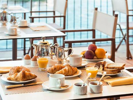 SMARTBOX - 1 notte con accesso alla Spa e vista sul Lago Maggiore in un hotel 4* - Cofanetto regalo - 4