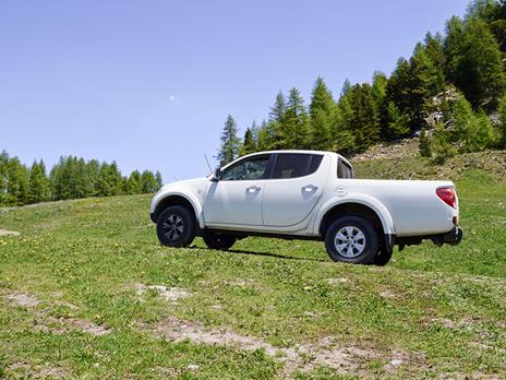 SMARTBOX Insolita esperienza gastronomica: 1 pranzo o 1 cena con trasporto in Jeep fino al Rifugio Taconet Cofanetto regalo - 4