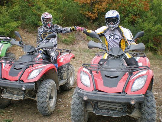 SMARTBOX - Con Amore - Cofanetto regalo - 1 soggiorno o 1 cena o 1 pausa relax o 1 attività sportiva per 2 persone - 5