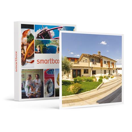 SMARTBOX - Relax di coppia in Irpinia: 1 notte in Suite con accesso Spa e massaggio rilassante - Cofanetto regalo