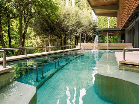 SMARTBOX - 1 ingresso serale alle Terme di Chianciano con un tagliere e vino per 2 - Cofanetto regalo - 2