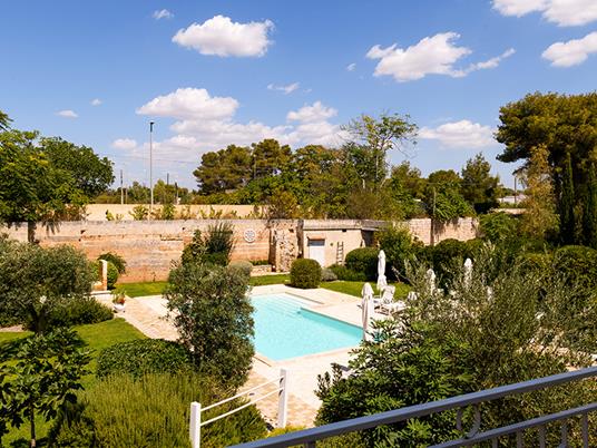 SMARTBOX - Vino e relax in Salento: 1 notte in Villa con degustazione di Primitivo di Manduria - Cofanetto regalo ZR10761