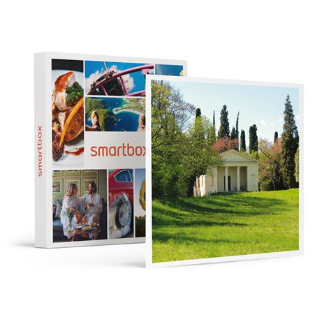 SMARTBOX - Tour guidato del Parco Frassanelle, della villa e delle grotte con aperitivo per 2 - Cofanetto regalo