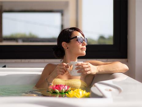SMARTBOX - Relax in Abruzzo: soggiorno di 1 notte e momento wellness Jacuzzi® in giardino - Cofanetto regalo - 2