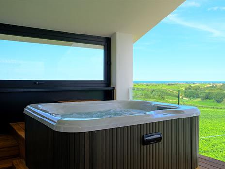 SMARTBOX - Romantiche coccole in Abruzzo: 1 notte di lusso con Jacuzzi® e Prosecco in camera - Cofanetto regalo - 2