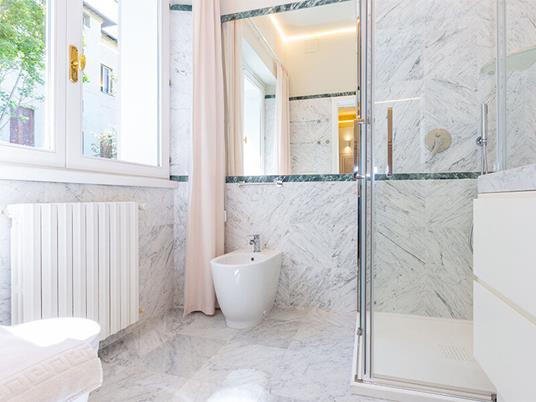 SMARTBOX - Sogni d’epoca a Firenze: 1 notte in una villa liberty con piscina - Cofanetto regalo - 2