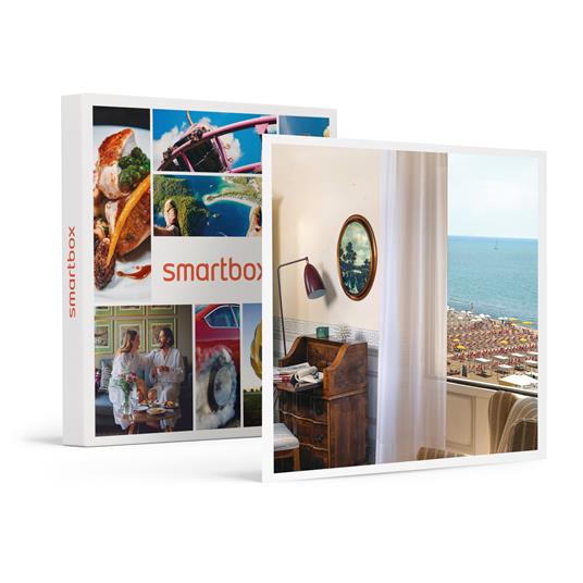 SMARTBOX - Fuga sul lungomare di Viareggio: 1 notte in hotel 4* con omaggio - Cofanetto regalo