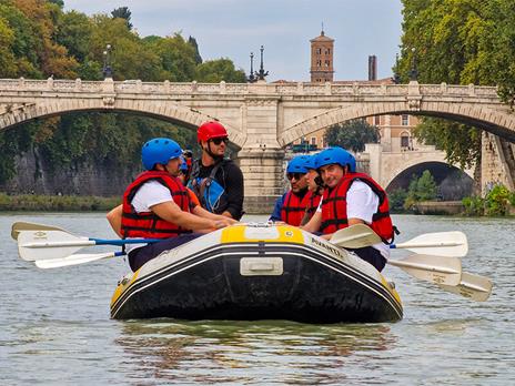 SMARTBOX - Divertimento e risate con il rafting sul Tevere a Roma per 2 - Cofanetto regalo - 2