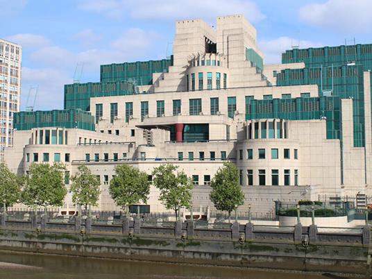 SMARTBOX - Fuga da agenti 007 a Londra: 2 notti e tour dei luoghi di James Bond® - Cofanetto regalo - 5