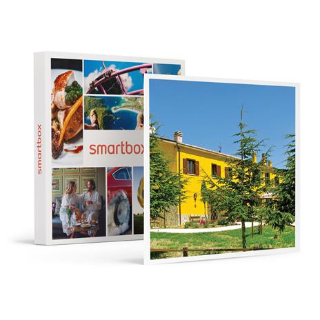 SMARTBOX - 1 notte di relax con accesso all''area benessere in una Masseria rurale in Molise - Cofanetto regalo