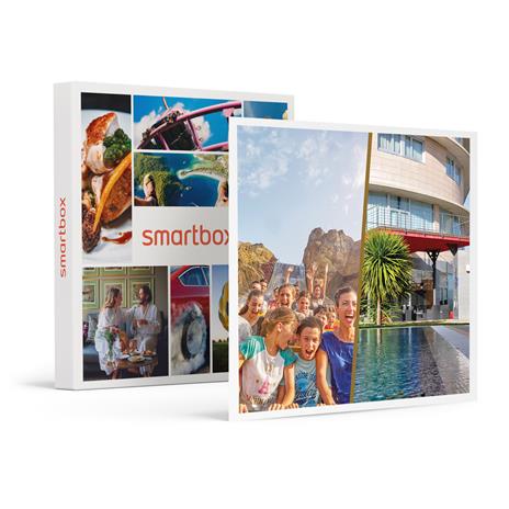 SMARTBOX - 2 notti in hotel 4* e 1 ingresso giornaliero al PortAventura e al Ferrari Land per 2 persone - Cofanetto regalo